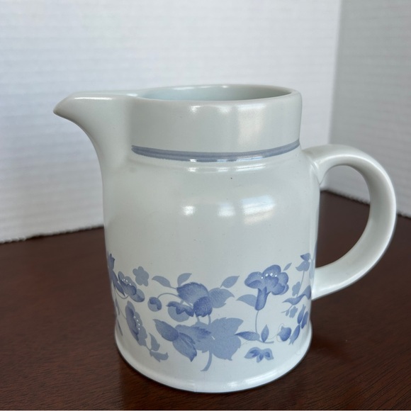 Vintage Royal Doulton Lambeth Stoneware "Shadow Play" Creamer/Milk Jug England - Picture 1 of 7